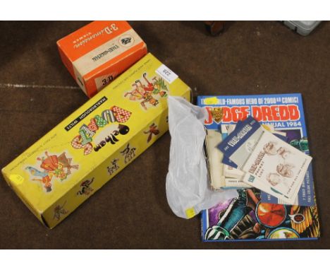 A QUANTITY OF COLLECTABLES TO INCLUDE PELHAM PUPPET, A VIEWMASTER, ETC 