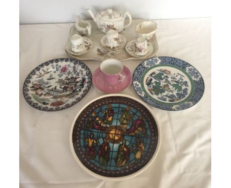 A quantity of mixed ceramics. To include Victorian tea set on ceramic tray, Wedgwood "Cushan" design plate and a circa 1880's