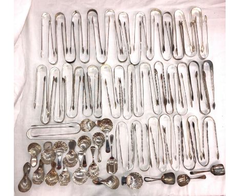 TRAY TOP OF SHEFFIELD PLATE, LATE GEORGIAN SUGAR TONGS, SOME WITH BRIGHT CUT DECORATION AND VARIOUS TEA CADDY SPOONS