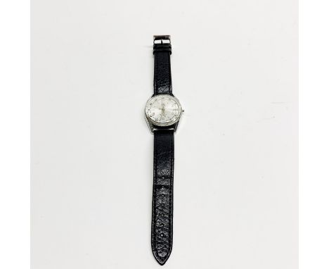 A mid size stainless steel TAG Heuer automatic wristwatch, Dia. 3.2cm. Appears to be in working order. Winder missing.