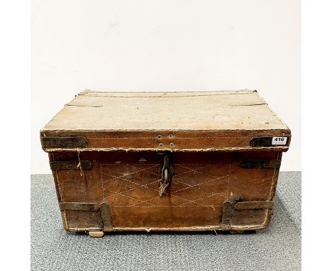 An antique leather trunk, size 65 x 38 x 37cm.