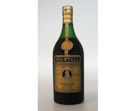 MARTELL V.S.O.P. MEDAILLON 1970'S
A 1970's example of Martell V.S.O.P. Medaillon Cognac.  70cl.  40 degrees.  Bottled for the