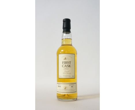MACALLAN-GLENLIVET 1975 - FIRST CASK
A rare independent bottling of Macallan 20 year old single malt scotch whisky from Direc