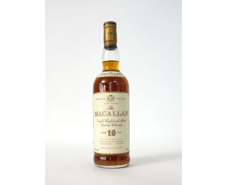 MACALLAN 10YO
An unboxed Macallan 10 year old Sherry cask matured single malt scotch whisky.  75cl.  40% abv.  Level mid-low 