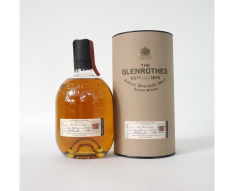 GLENROTHES 1987
A bottle of Glenrothes 1987 Vintage single malt scotch whisky.  70cl.  43% abv.  In original tube.  Bottled i