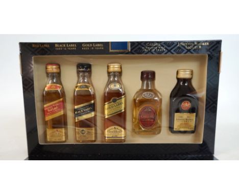 JOHNNIE WALKER SPECIAL COLLECTION - MINIATURES
A collection of 5 miniature bottles in a cardboard case.  Johnnie Walker Red L