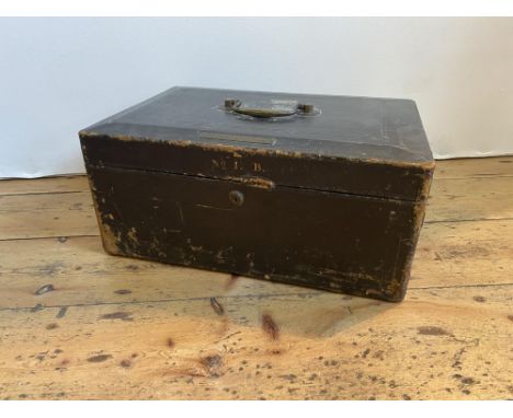 VICTORIAN LEATHER DISPATCHES BOX BY WICKAR &amp; CO 19TH CENTURY the hinged lid with a brass plaque inscribed 'Mr Marc Collin