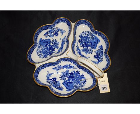A Royal Worcester & Virtrous triple lobed sharing platter in 'Old Willow' pattern, with gilt decoration to edges, mark to bas
