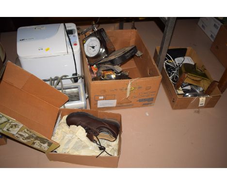 A miscellaneous lot, comprising: a Panasonic bread maker; a vintage kitchen slicer/chopper; an Art Deco style lamp; a pair of