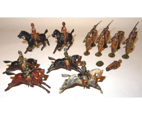 Britains Boer War from set 110, Devonshire Regiment at the slope, five RARE FIRST VERSION, smooth foreign service helmets (al