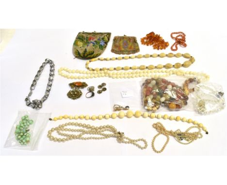 A COLLECTION OF VINTAGE JEWELLERY  to include gem set 9ct gold (weight 3 grams), silver compact, silver cufflinks, amber chip
