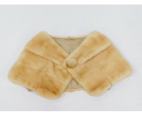 A lady's light ranch mink fur stole.