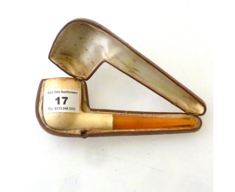 MEERSCHAUM PIPE IN CASE APPROX L: 5.5"