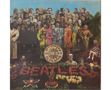 THE BEATLES - SGT. PEPPER'S LONELY HEARTS CLUB BAND LP (ORIGINAL UK 'WIDE SPINE' STEREO COPY - PCS 7027). A very neat example