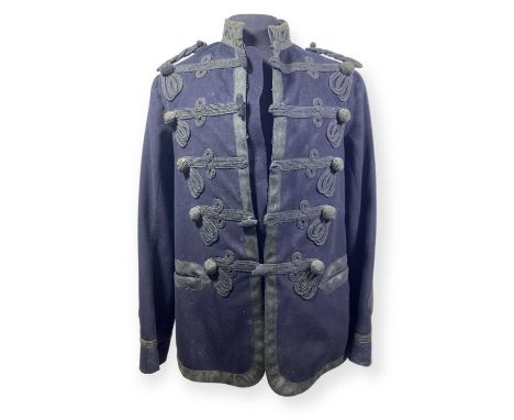 Sold at Auction: Louis Vuitton New Rare Hooded Cape Vest 4 Pocket Blue Wool  Jacket Coat US 2 - 34