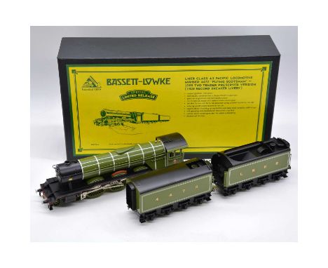 Bassett-Lowke O gauge model railway electric locomotive, Class A3 Pacific 'Flying Scotsman' 4472, two tender preserved versio