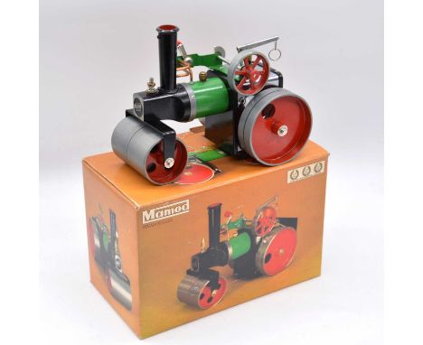 Mamod live steam roller engine SR1a, boxed.
