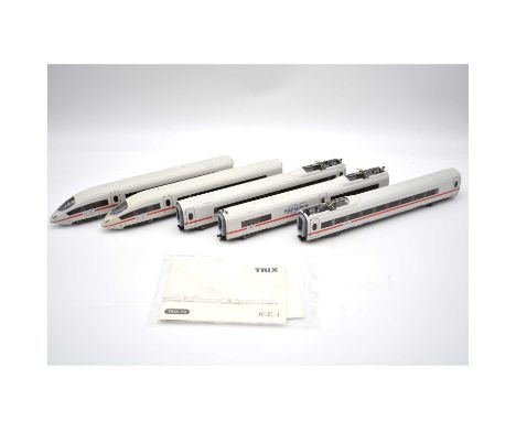 Trix HO gauge model railway ICE 3 5-car set, loose but with booklet.