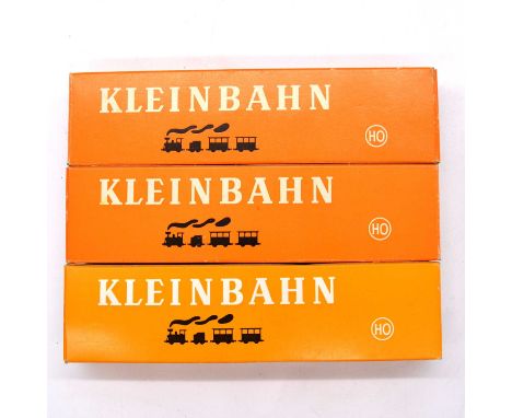 Kleinbahn HO gauge model railway locomotive 7030 Schnellbahn (Zwischenwagen); and two passenger coaches 4030 (Triebwagen) and