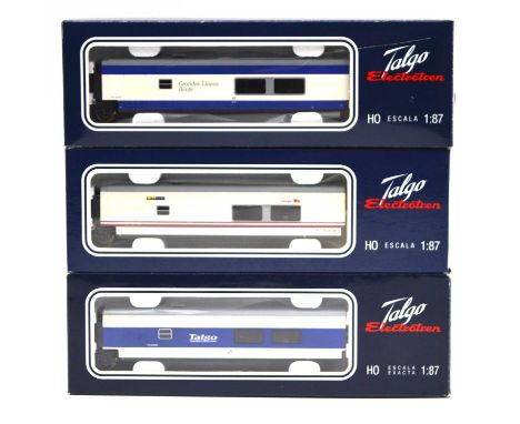 Electrotren HO gauge model railway passenger coaches, three including ref 3269 Renfe TC6; 3249 Cafeteria Renfe TC6; 3219 talg
