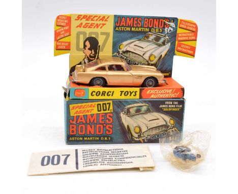 Corgi Toys die-cast model, ref 261 007 James Bond's Aston Martin DB5, boxed.Condition report:The paint work seems good, with 