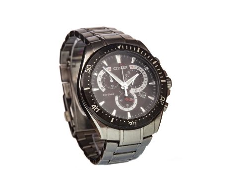 GENTLEMAN'S CITIZEN ECO-DRIVE STAINLESS STEEL WRIST WATCH, the round black dial with applied stainless steel lume tipped tape