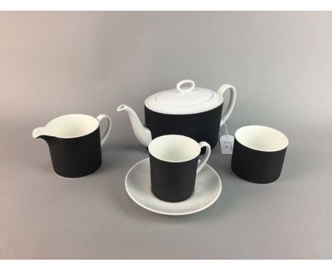 WEDGWOOD SUSIE COOPER DESIGN PART TEA SERVICE, comprising tea pot, six cups, six saucers, cream and sugar, along with a gilt 