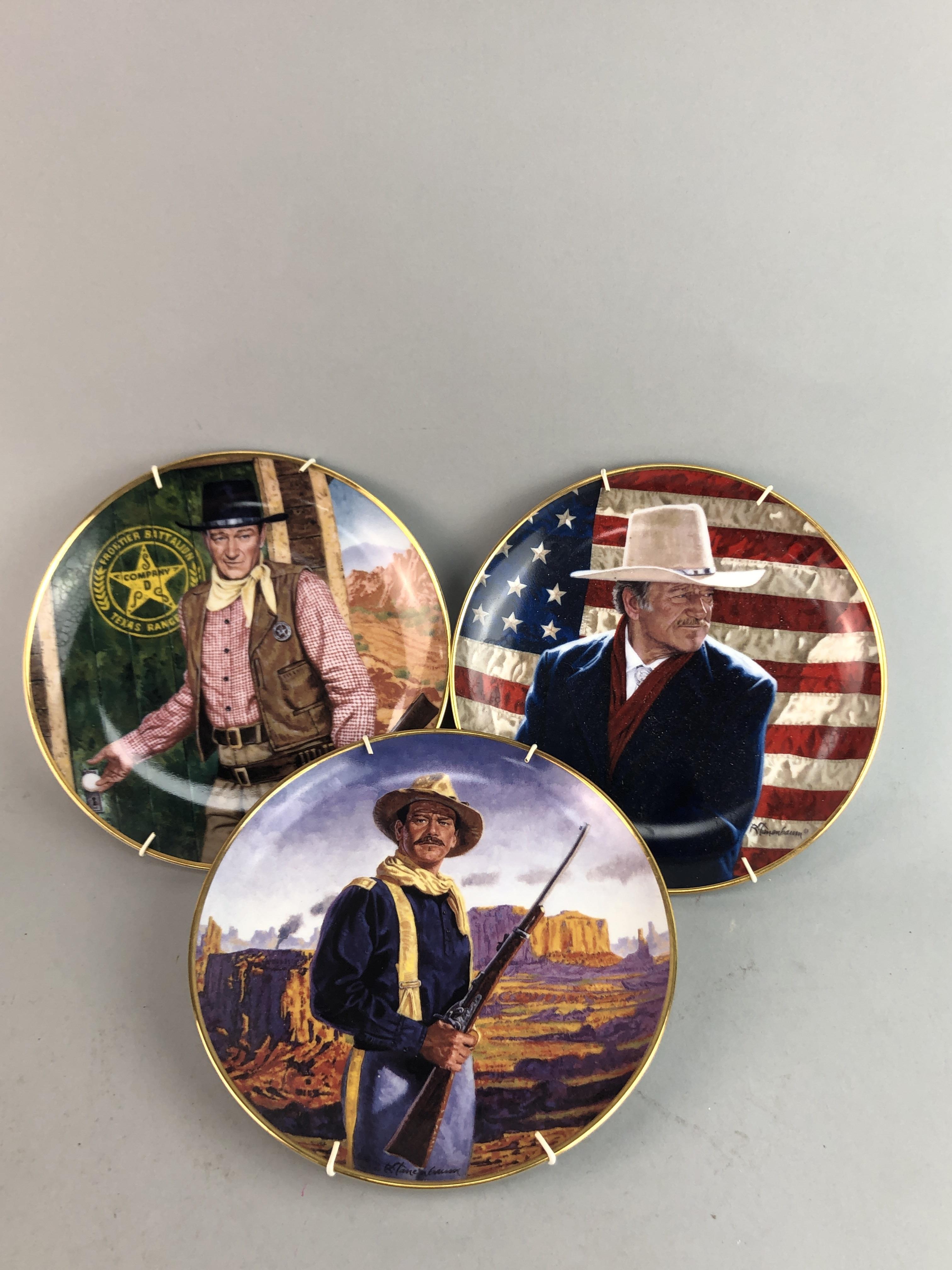 COLLECTION OF FRANKLIN MINT HEIRLOOM WALL PLATES, including 'Pine Lodge