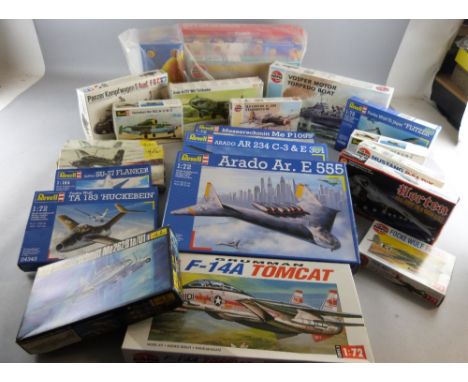 Model boats and aeroplanes to include Airfix F-14A Tomcat series 5, Revell Avado Ar. E555 and Airfix Vosper Motor Torpedo Boa