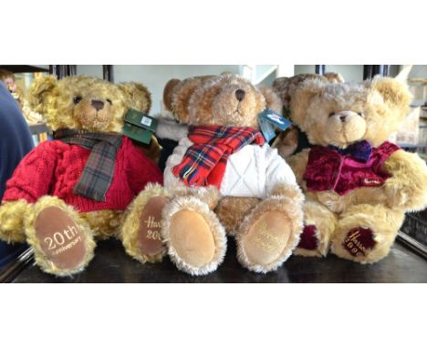 Collection of Harrods Christmas Teddy Bears, to include the following:1995, 1996, 1997, 1998, 1999, 2000, 2001, 2002, 2003, 2