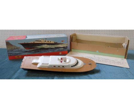 Victory model boats vosper triple screw express turbine yacht original box 1.64 scale 