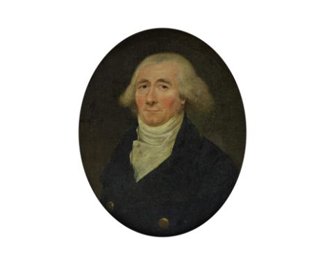 Ecole française, XIXe sièclePortrait d'homme huile sur toile, ovaleoil on canvas, oval60.5 x 50cm (23 13/16 x 19 11/16in).For