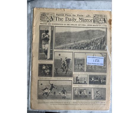 1922 FA Cup Semi Final Tottenham v Huddersfield Football Newspaper: Full Daily Mirror newspaper dated 27 3 1922 with rear pag