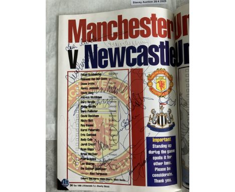 1996 Manchester United Signed Charity Shield Football Programme: Signed by 14 of the Man Utd team. Genuine autographs signed 