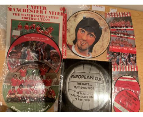 Manchester United Vinyl Record Collection: 7 x 7 inch singles and 5 Lps. Includes 1968 ECF commentary and picture discs of te