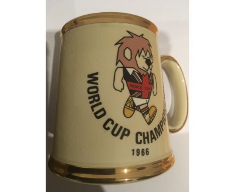 1966 World Cup Willie Football Tankard: Stunning ceramic tankard with gold edging still in excellent condition which is unusu