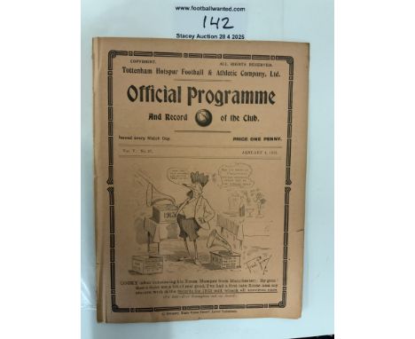 1912 - 1913 Tottenham v Blackburn Rovers Football Programme: First division match dated 4 1 1913. Excellent condition ex boun