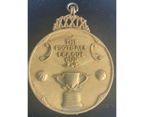 Tottenham 1999 League Cup Winners Football Medal: Awarded to club secretary Peter Barnes. 9ct medal in original Football Leag