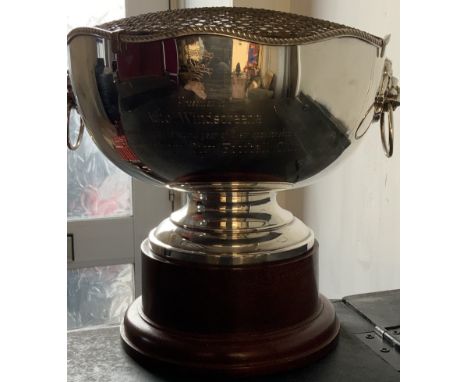 Birmingham City Auto Windscreens Sponsorship Gift From Club: Silver coloured on wooden base quality rose bowl with mesh cover