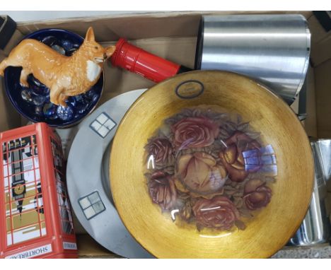 A mixed collection of items to include Beswick corgi, metalized charger, floral fruit bowl etc (1 tray) 