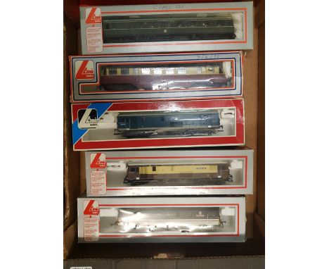5 individual Lima Model Railways/ Locomotives and carriages consisting of Gatwick Express 73212, The Royal Alex 73101, BR Loc