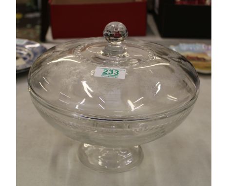 Decorative Quality Lidded Crystal Bowl, v light chip to base, diameter 25cm 