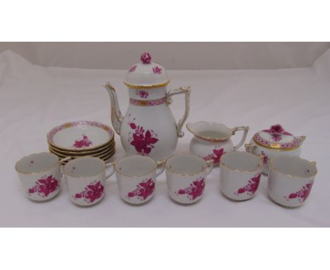 A Herend Chinese Bouquet raspberry coffee set to include cups, saucers, sugar bowl and cream jug (15)