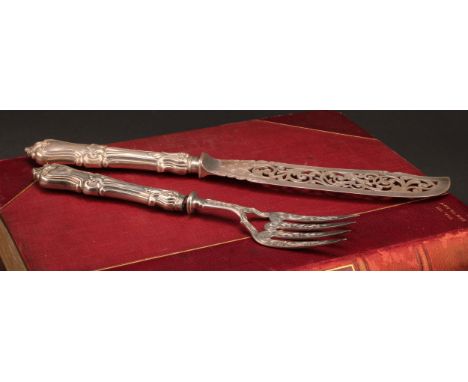 A pair of Victorian silver Albert pattern fish servers, 32cm &amp; 24.5cm long, John Gilbert, Birmingham 1850, cased