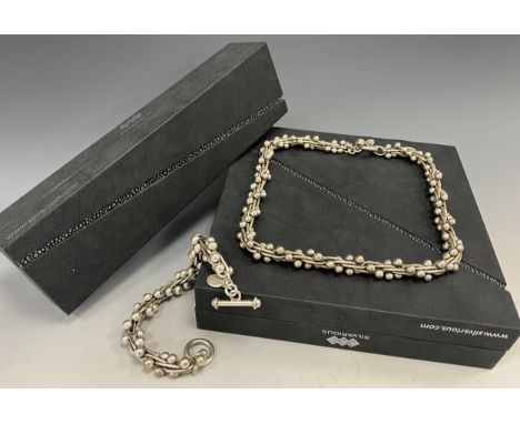 A hand crafted Silvarious sterling silver Berries pattern necklace and bracelet set, the necklace 50cm long, the bracelet 23c
