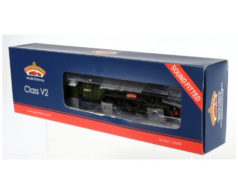Bachmann 35-202SF 2-6-2 LNER V2 Class Locomotive 60847 "St Peter's School" with sound fitted. Condition is Excellent Plus to 