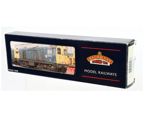 Bachmann OO Gauge 32-033DS Bo-Bo BR green Class 20 Diesel Loco No.D8158 with factory fitted DCC sound. Condition is Near Mint