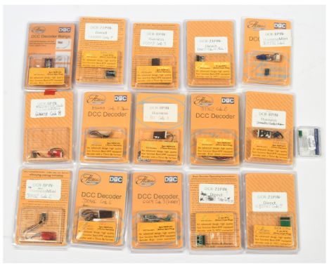 Hattons and Bachmann a group of parts to include 21-pin connectors, DCR 8-pin Harness Mini and others (see photo). Conditions