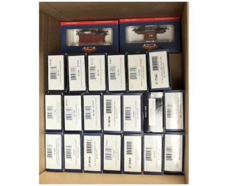 Bachmann a mixed group of Wagons to include 37-902A BR 12 ton Shock Absorbing Van, 37-950A Conflat Wagon with BD Container "S