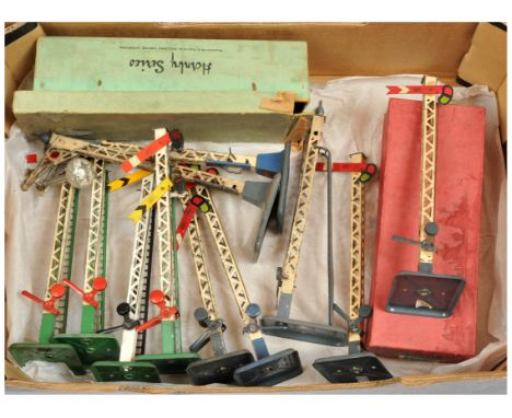 Hornby Series O Gauge Group of Signals &amp; Standard Lamps. To include various single &amp; double arm signals, 2x Standard 